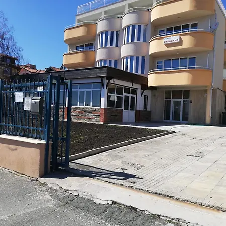 Panorama Chantall-Izby,Apartmany S Vyhladom Na More Ravda Exterior photo